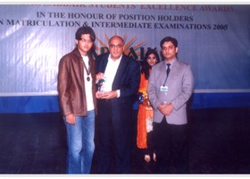 Amjad Islam Amjad presented Gold Medal & Shield to Sohaib Haider Naqvi Ã¢â‚¬â€œ 1st Overall Matric. (2006)
