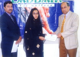 
Naimat Ullah President LFW presented Cash Scholorship to Maleeha Saleem (2010)